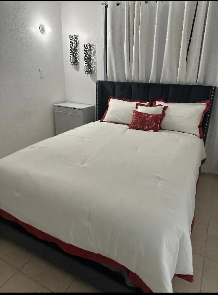 Light Guest Fajardo Daire